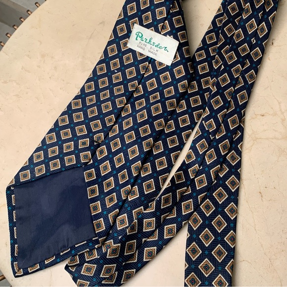 Parksder Navy Gold Geometric Patterned Handmade Silk Tie - Picture 4 of 7